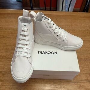 Thakoon NIB high top white sneakers size 8 (38 Euro)
